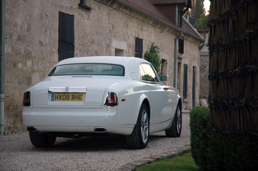 Rolls-Royce Phantom Coupe 2008 года  (фото 2 из 134)
